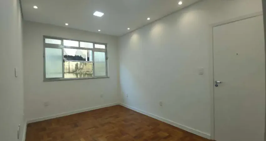 Alugo apartamento reformado, 02 dormitórios, Campo Grande, Santos