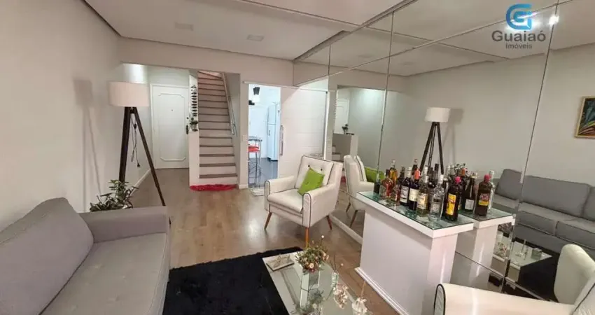 Vendo Excelente Cobertura Duplex, 02 Dormitórios, 01 suíte com hidro, 02 Vagas de Garagem, Dependência de Serviço Completa, a 40 metros da Praia do Boqueirão, Santos.