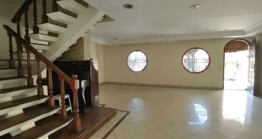 Vendo amplo sobrado, 04 dormitórios, ponta da praia, santos