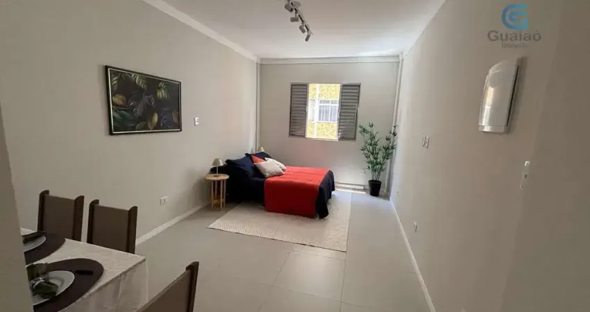 Vendo lindo sala living, reformado, na ponta da praia (uma quadra da praia), santos/sp