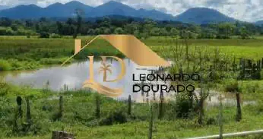 Fazenda com 3 salas à venda na SANTA LUZIA, Zona Rural, Santa Luzia