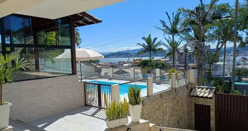 Casa com 5 quartos à venda na Rua Mário Cândido da Silva, 32, Abraão, Florianópolis