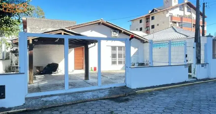 Casa com 4 quartos para alugar na Rua da Alegria, 109, Cachoeira do Bom Jesus, Florianópolis