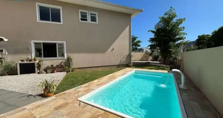 Casa com 3 quartos para alugar na Rua Leonel Pereira, 68, Cachoeira do Bom Jesus, Florianópolis