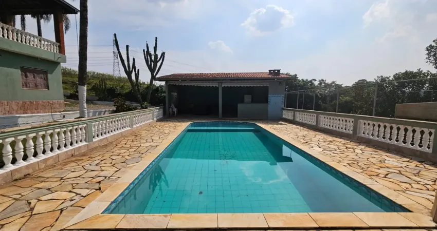 Oportunidade chácara linda com 7 dormitórios, 2 casas e piscina!