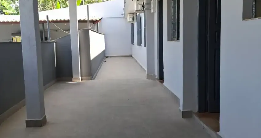 Casa para locação 3 dormitórios, estilo condomínio em campo limpo paulista