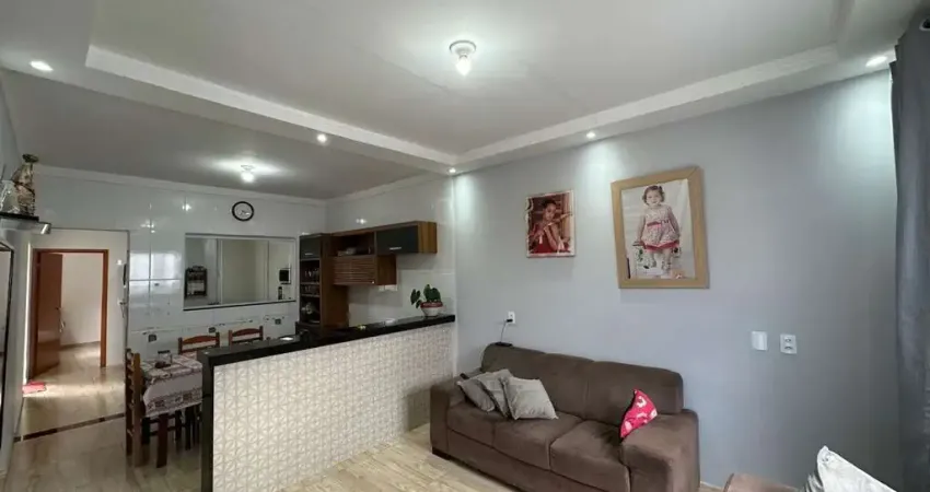 Casa para Venda em Pirassununga, TerrAzul, 3 dormitórios, 1 suíte, 2 banheiros, 2 vagas