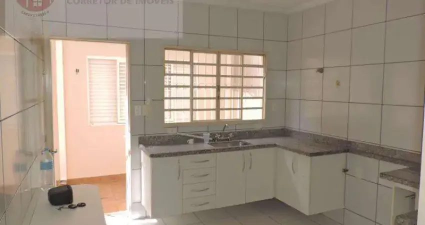 Casa para Venda em Pirassununga, Centro, 3 dormitórios, 1 banheiro, 1 vaga