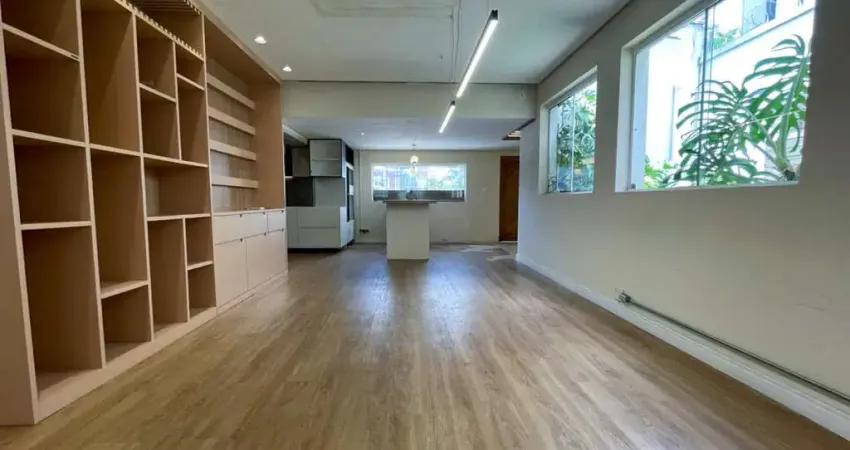 Casa comercial para alugar na Rua Ilhéus, Sumaré, São Paulo