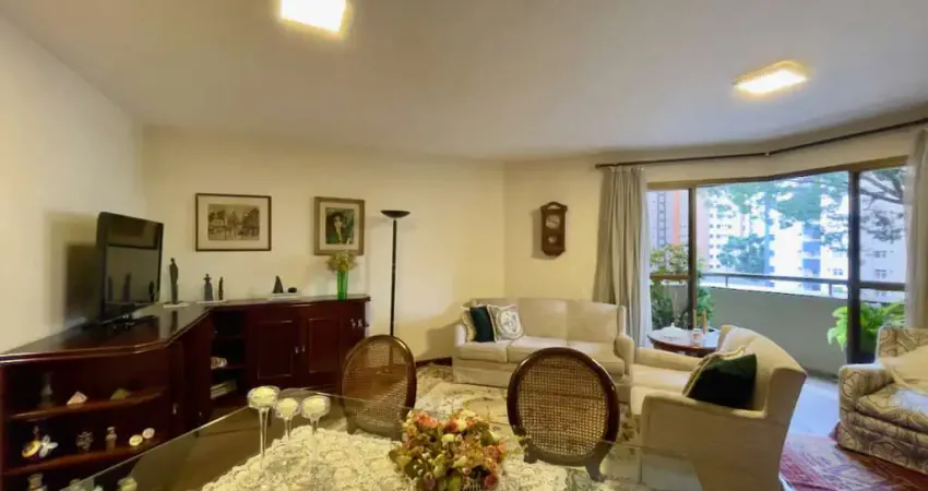 Apartamento para venda em Moema com 4 quartos, sendo 2 suítes , 142m²