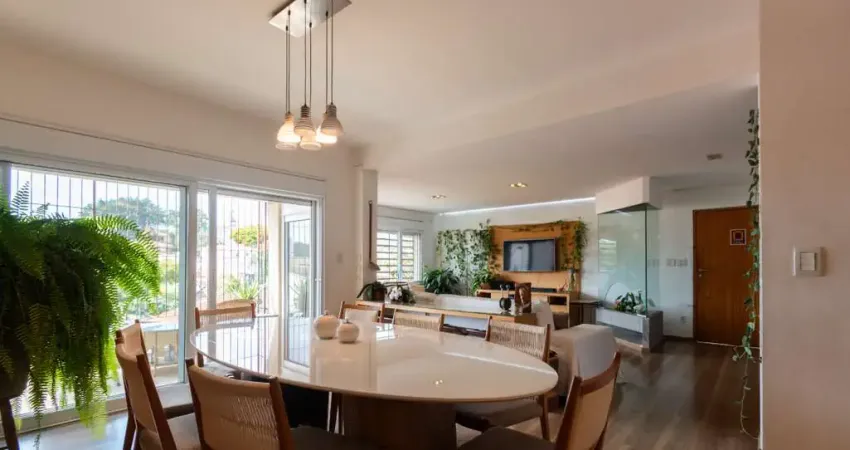 Casa para venda em Pacaembu com 4 quartos, sendo 3 suítes , 400m²