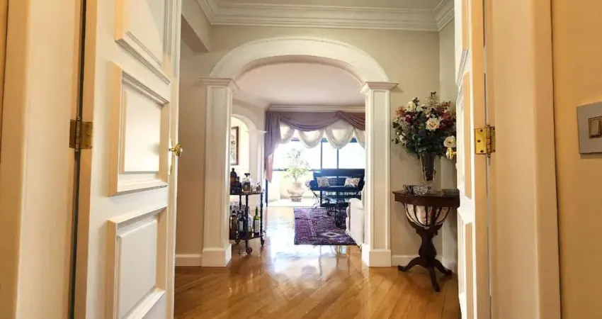 Apartamento para venda em Moema com 4 quartos, sendo 4 suítes , 198m²