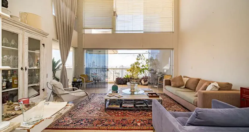 Duplex para venda e locação em Perdizes com 4 quartos, sendo 2 suítes , 222m²