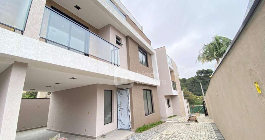 Sobrado Novo 3 Quartos, 135 m² Á Venda por R$ 800.000 - Xaxim - Curitiba/PR