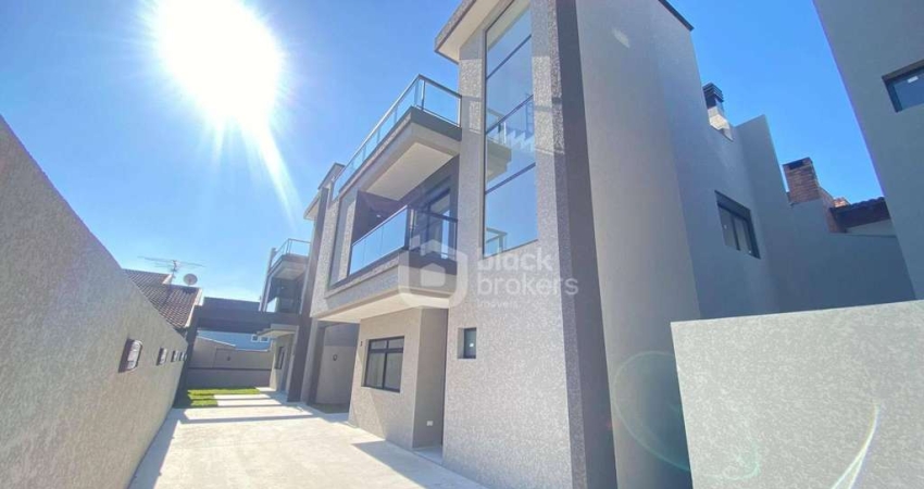 Sobrado 3 Suítes 3 Vagas de Garagem  à venda, 148 m² por R$ 1.070.000 - Hauer - Curitiba/PR