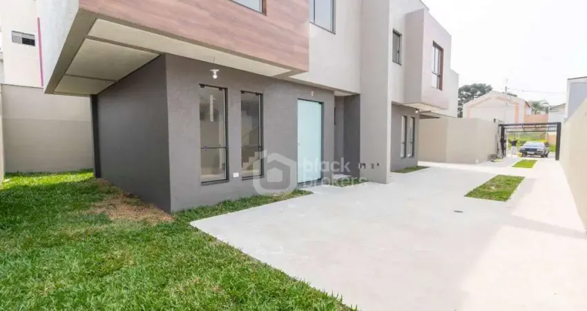 Sobrado 3 Quartos à venda por R$ 679.000 - Uberaba - Curitiba/PR