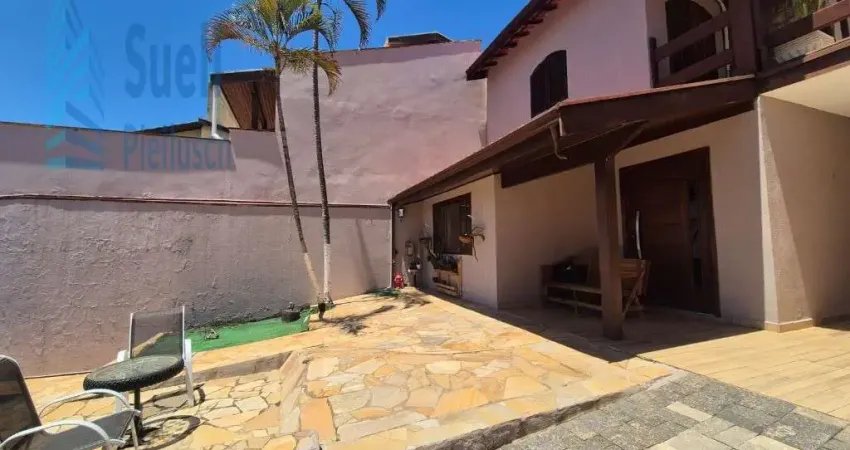 Sobrado à venda no alto taquaral-shopping dom pedro-piscina-churrasqueira-vaga para 5 carros-3 dormitórios-sacada-valor de venda r$ 1.400.000,00.