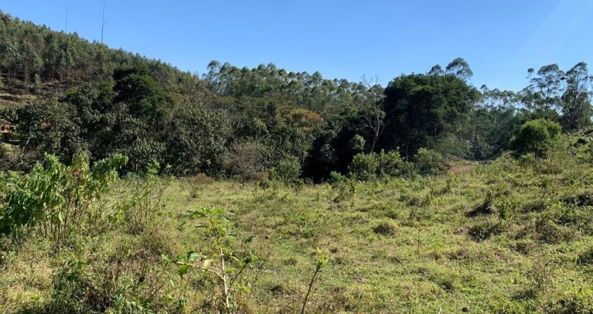 Vende-se terreno com excelente topografia ideal para construção de chácara