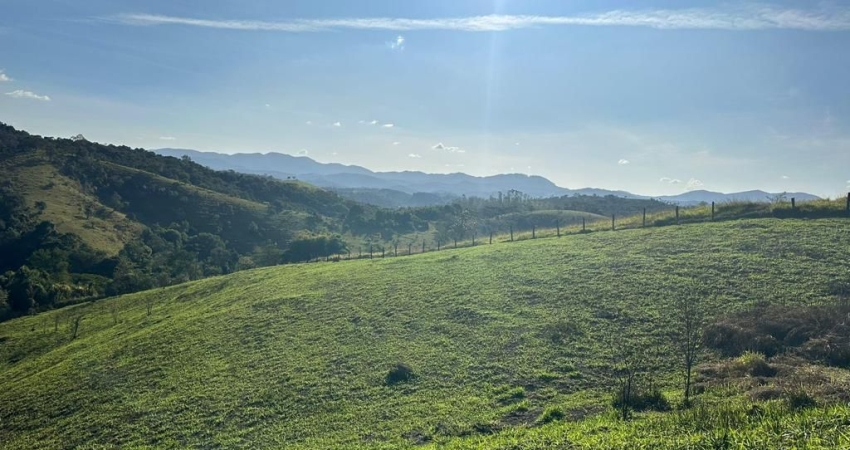 Vendo terrenos ideal para construção de chácaras