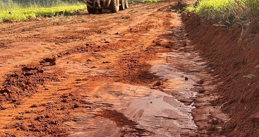 Lote á venda 1km do asfalto