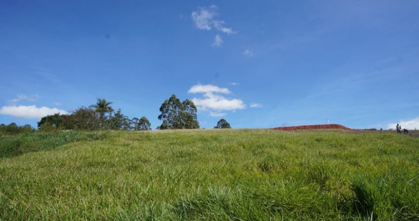 Lote 500m² á venda com ótima localização