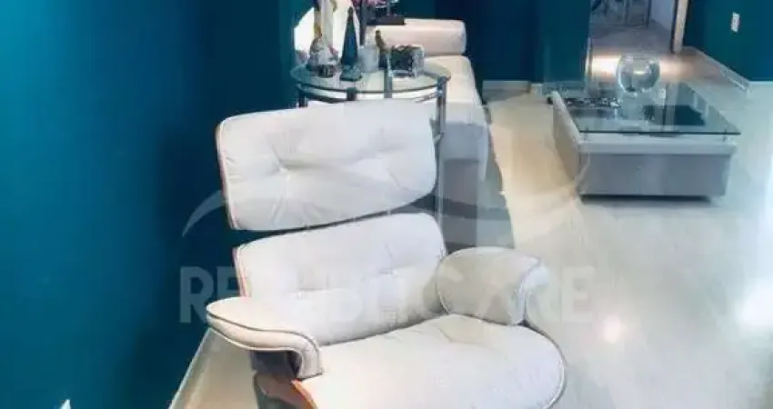 Apartamento à venda na cidade baixa com 130m² e 2 dormitórios/quartos disponíveis.