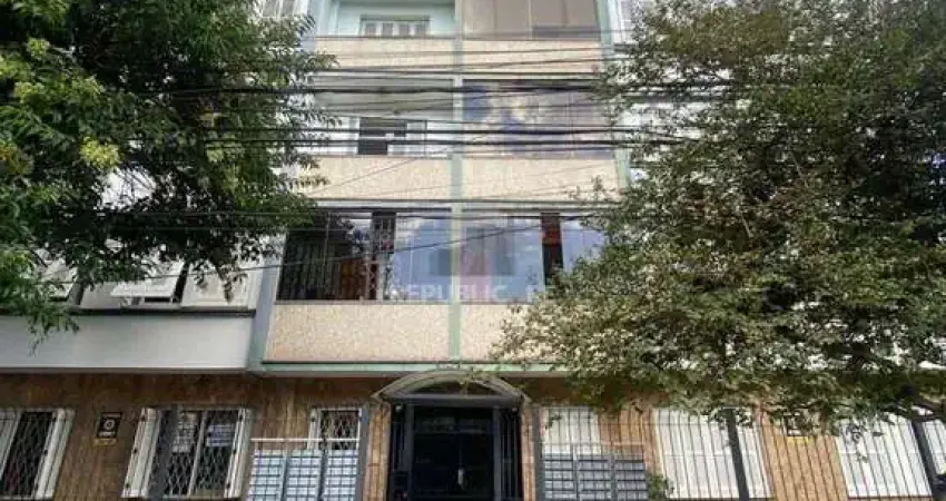 EEXCELENTE  APARTAMENTO DE 2 DORM TRANSFORMADO EM 3, CIDADE BAIXA. CÓD RP389820