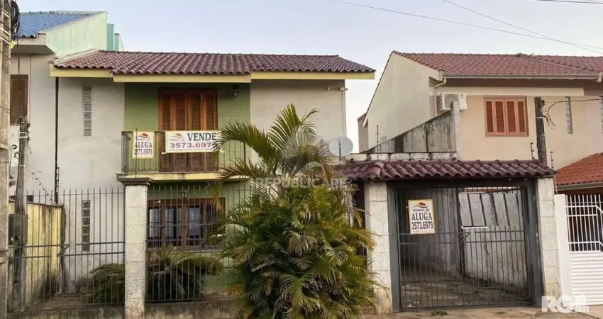 Casa à venda na Rua Martinho Lutero, localizada no bairro Harmonia em Canoas, RS
