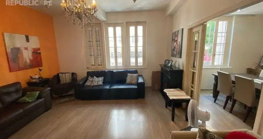 Apartamento à venda no bairro floresta com 2 dormitórios/quartos e 111 m²
