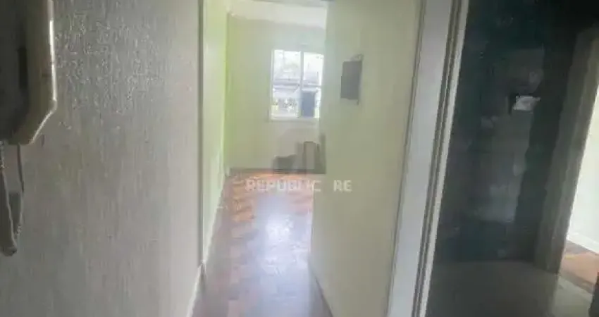 Apartamento 2 dormitórios à venda Centro Histórico Porto Alegre/RS