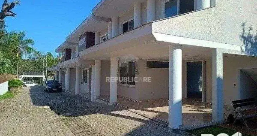 CASA A VENDA CONDOMINIO PEDRA REDONDA 03 DORMITORIOS