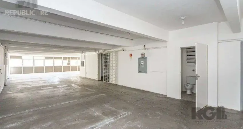Escritório à venda no centro histórico com 255 m² de área útil disponível.