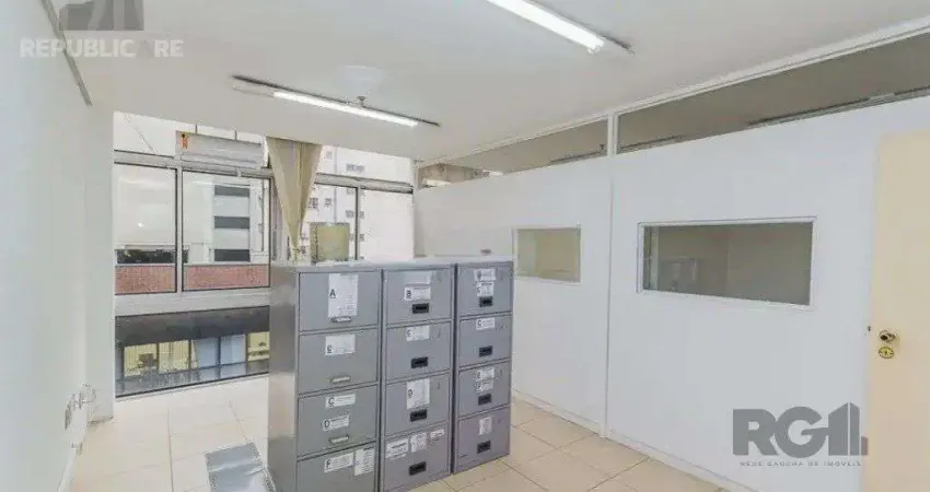 Escritório à venda no centro histórico com área útil de 71 m² disponível para compra