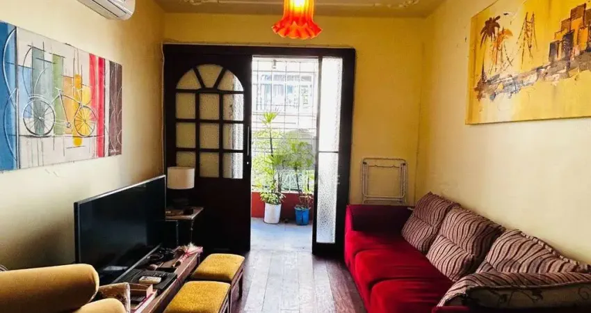 Sobrado 2 dormitórios à venda Centro Histórico Porto Alegre/RS