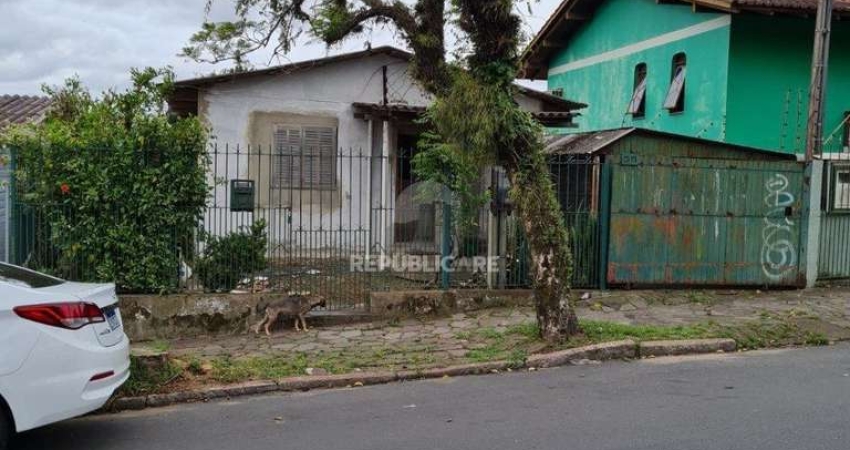Casa 3 dormitórios à venda Vila João Pessoa Porto Alegre/RS