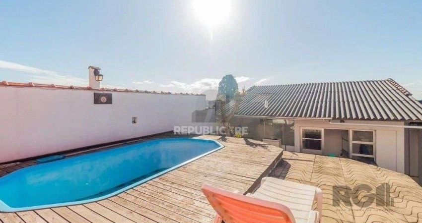 Casa com 3 dormitórios no bairro Cascata, Porto Alegre