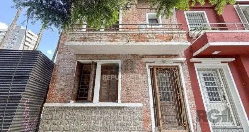 Casa 3 dormitórios à venda Menino Deus Porto Alegre/RS