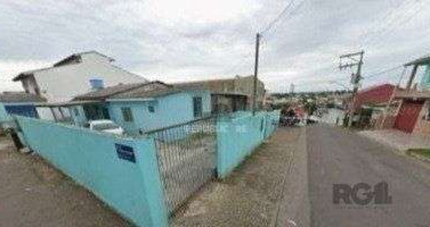 Casa espaçosa à venda no bairro Costa e Silva 4 dormitórios sendo 1 suíte.
