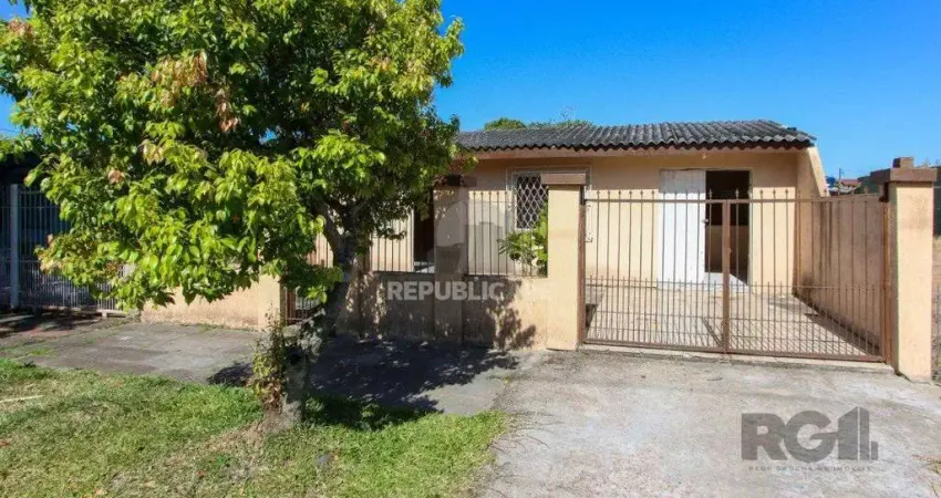 Casa de 2  dormitórios 1 vaga e um amplo pátio na Hípica Porto Alegre
