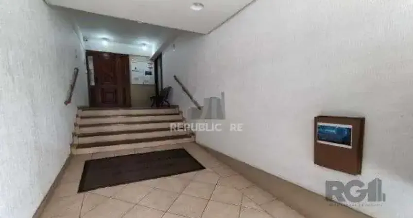 Sala / Conjunto comercial no Partenon com 32m² desocupada fundos