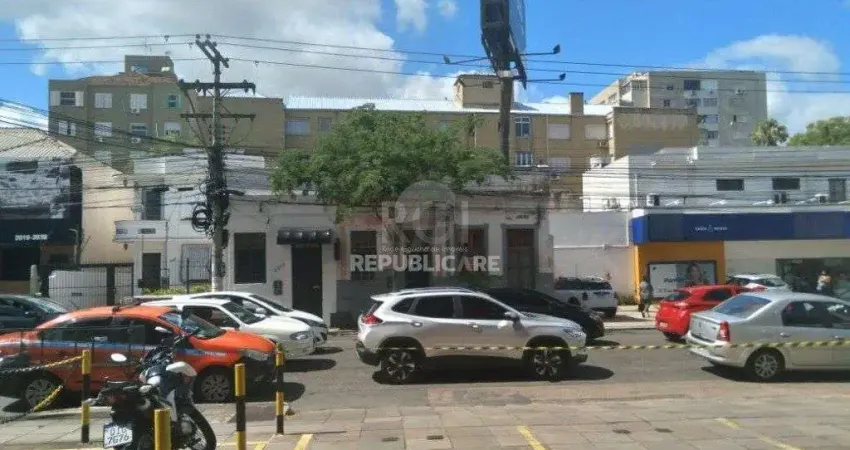 Casa com 2 quartos à venda na Avenida Cristóvão Colombo, 2309, Floresta, Porto Alegre