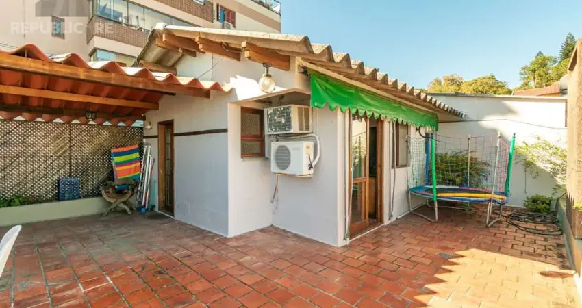 Cobertura à venda no bairro tristeza com 176m² e 2 dormitórios/quartos disponíveis.