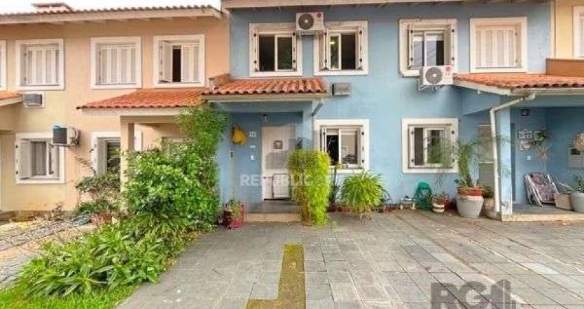 Casa em Porto Alegre, no bairro Cavalhada, com 2 dormitório(s), e 2 banheiros, à