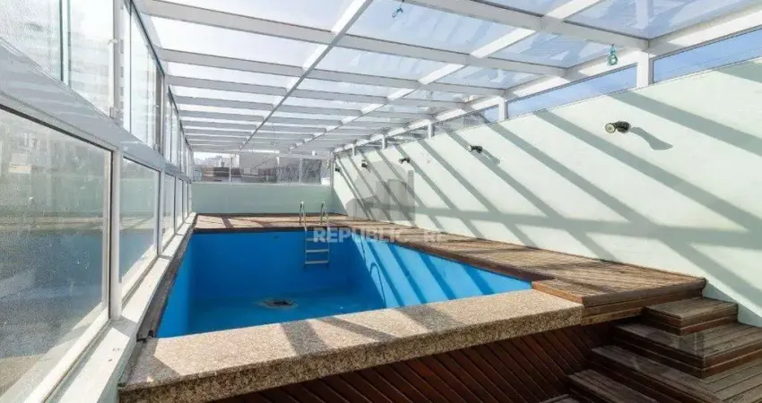 Casa incrível com 444m² privativos, para uso misto, residencial ou comercial.