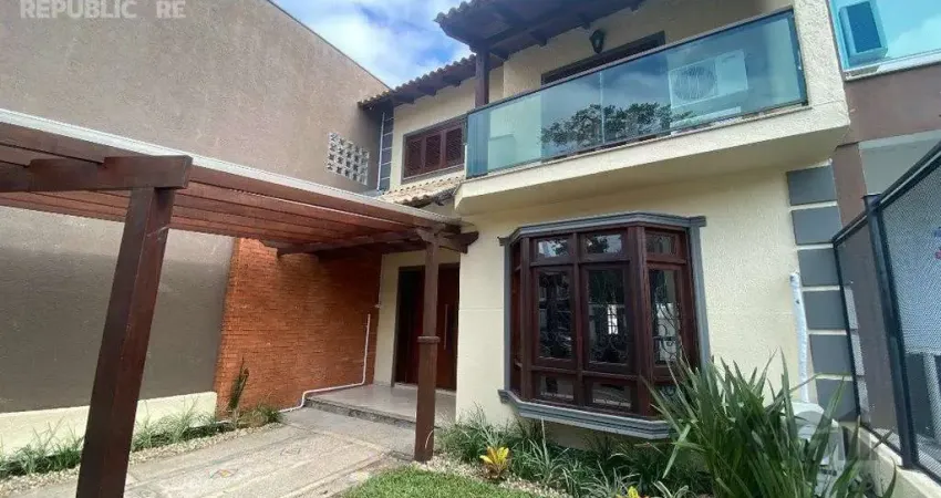 Casa residencial à venda no bairro Hípica com 150 m² e 3 dormitórios/quartos.