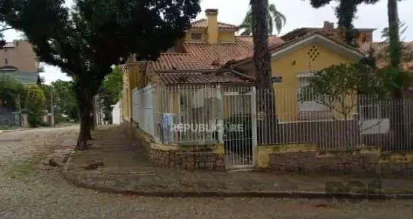 Casa 3 dormitórios à venda Santo Antônio Porto Alegre/RS
