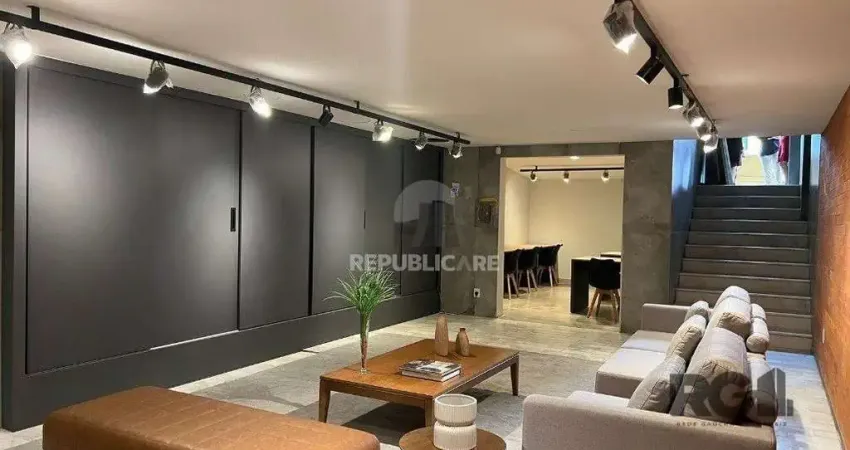 Flat à venda no centro histórico com 30 m² e 1 dormitório/quarto disponível.