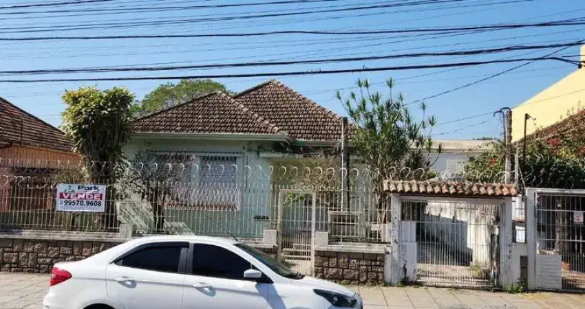 Casa residencial à venda no bairro partenon com 3 dormitórios/quartos e 511 m² de área útil.