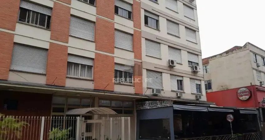 Apartamento 2 quartos,desocupado,silencioso, na Rua Lima e Silva