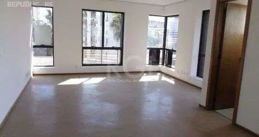 Escritório à venda no bairro menino deus com 38m² de área útil disponível